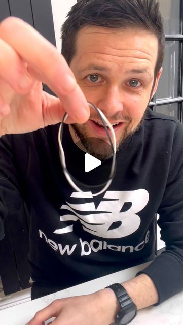 Ash Marlow on Instagram: "The Impossible Illusion (Tutorial) 🤯 Crazy Magic Trick Revealed.   #magic #tutorial #impromptumagic #mindblown" Magic Tricks Videos, Magic Tricks Illusions, Illusion Tricks, Magic Tutorial, Magic Tricks Revealed, Magic Tricks For Kids, Funny Illusions, Magic Illusions, Eye Tricks