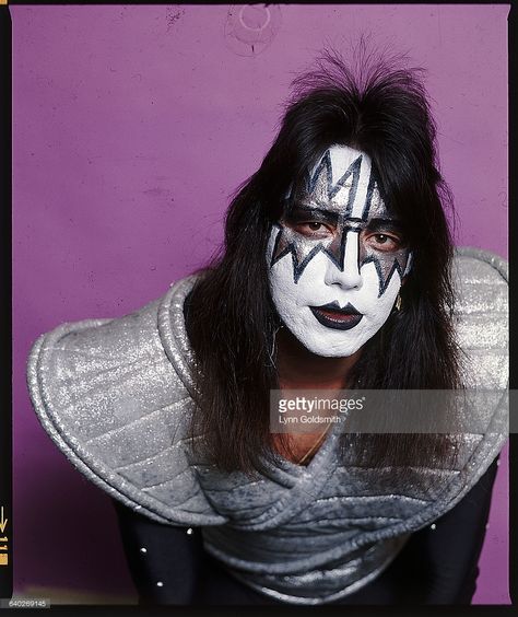 Photo shows Ace Frehley, guitarist for the rock and roll group KISS, in full makeup and costume. Ca. 1980s. Michael Jackson, Rock Bands, Tommy Thayer, Ace Frehley, Hot Band, Kiss Band, 90s Music, Man Alive, Rock N Roll