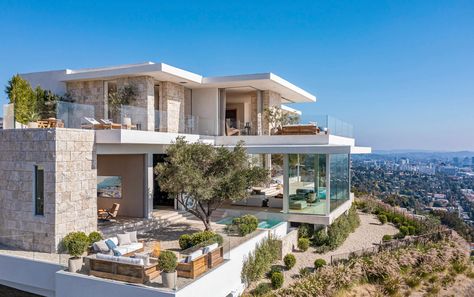 House Architecture, Stahl House, Bel Air Mansion, Hollywood Hills Homes, Outdoor Paradise, Homes For Rent, White Oak Floors, Modern Mansion, Hollywood Hills