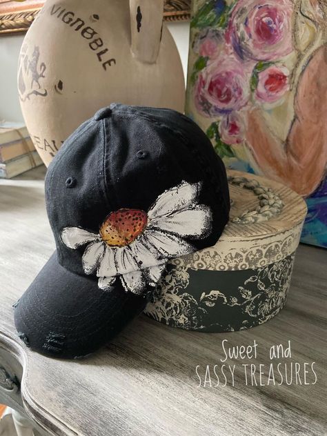 Painting A Hat, Painted Tshirt Ideas, Paint Hats Diy, Hat Painting Diy, How To Paint Hats, Hand Painted Baseball Cap, Painted Hats Baseball, Hand Painted Caps, Painting On Hats