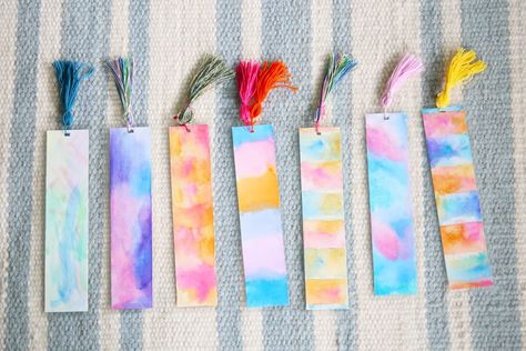 We’ve had a little extra time on our hands lately, and thought another fun project that’s easy for kids, would be a great thing to share here. So today, we’re sharing how to make easy diy bookmarks.  The kids are loving them right now with the extra time they’ve had on their hands for reading. ...Read the Post Diy Kids Bookmarks, Easy Bookmarks Diy, Diy Bookmarks Easy, Easy Diy Bookmarks, Bookmarks Diy Kids, Easy Bookmarks, Bookmarks Easy, Bookmarks Paper, Handicraft Ideas