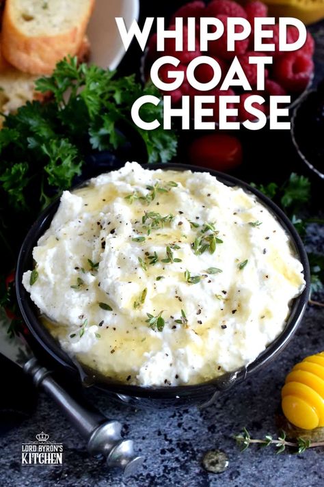 Greek Dips, Goat Cheese Dip Recipes, Goat Cheese Recipes Appetizers, Carbs Food, Cheese Crostini, Goat Cheese Dip, Cheese Recipes Appetizers, Goat Milk Recipes, Goat Cheese Crostini