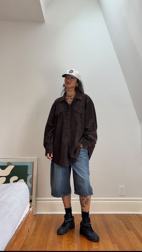 Masculine Outfits, Androgynous Outfits, Masc Outfits, Mode Hippie, Bold Outfit, Baggy Clothes, Tomboy Outfits, Tomboy Style Outfits, Androgynous Fashion