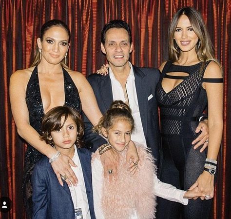 Uncomfortable? The last time Marc and Shannon were seen together was in August in NY at the J-Lo duet. Also there were Jennifer and Marc's twins Max and Emme Jennifer Lopez Marc Anthony, Dayanara Torres, Latin Grammys, Jenifer Lopez, Marc Anthony, Plunge Dress, Famous Celebrities, The Last Time, Celebrity Couples