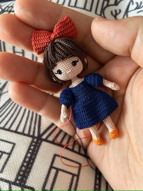 Mini Doll Crochet Pattern, Mini Crochet Dolls Free Patterns, Crochet Dolls Patterns Free, Kiki Delivery Service Crochet, Amigurumi Small Doll, Diy Crochet Doll Free Pattern, Crochet Amigurumi Toys, Mini Doll Amigurumi Free Pattern, Crochet Mini Dolls Free Pattern