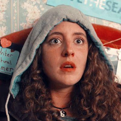 Orla Derry, Derry Girls Orla, Orla Mccool, Twitter Pfp, Derry Girls, Aesthetic Icons, Twitter