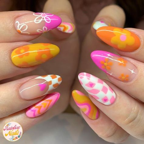 Colourful Nails, Groovy Nail Art, Bright Nail Designs, Retro Nails, Hippie Nails, Summer Nail Designs, Vintage Nails, Colorful Nails, Summery Nails