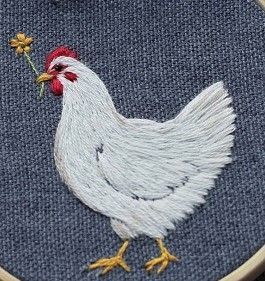 Chicken Embroidery Patterns, Donkey Embroidery, Embroidery Designs Simple, Unique Embroidery Designs, Chicken Embroidery, Flowers Hand Embroidery, Fun Embroidery, Broderie Simple, Animal Embroidery Designs