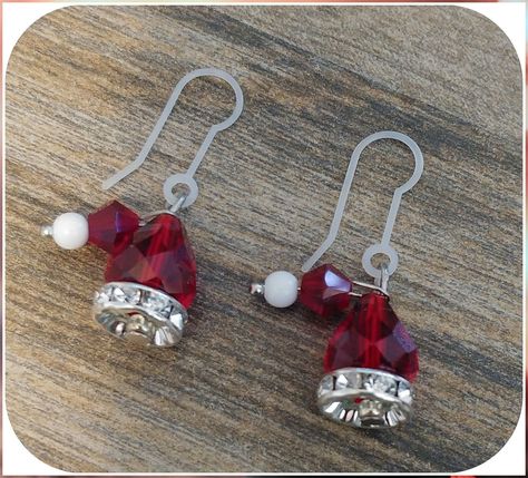 Christmas Earrings - Visit now for you will never know what you will find. Click to visit TODAY! Diy Christmas Earrings, Christmas Jewelry Diy, Wire Jewelry Earrings, Diy Earrings Easy, Holiday Beading, Easter Earrings, Beaded Earrings Diy, Santa Hats, Holiday Earrings