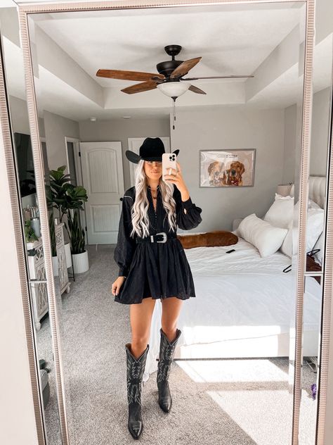 Traje Cowgirl, Long Sleeve A Line Dress, Mode Country, Country Outfits Women, Nfr Outfits, Trajes Country, Dress Streetwear, Casual Country Outfits, Cowgirl Style Outfits