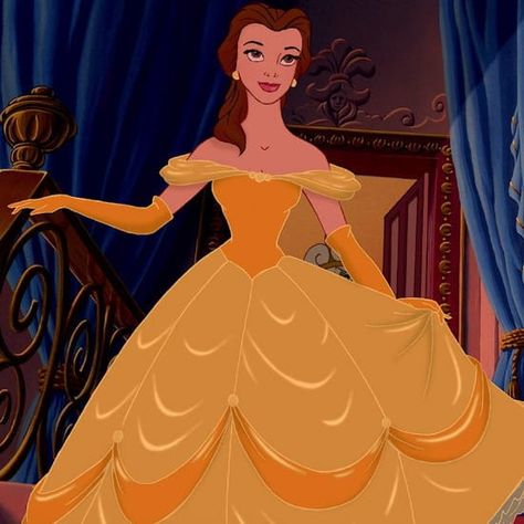 If Disney Princesses Had Realistic Waistlines Realistic Disney Princess, Fera Disney, Princesa Disney Bella, Bella Disney, Belle Gown, Image Princesse Disney, Disney Princess Outfits, Disney Belle, Disney Princess Belle