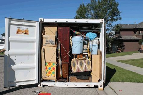Tips for packing a portable storage container - moving, packing, pod, portable moving strap Pod Packing Tips, Moving Prep, Moving House Packing, Moving Essentials, Pods Moving, Shipping Container Storage, Moving Straps, Moving Containers, Moving Ideas