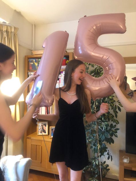 Fifteen Birthday Aesthetic, Birthday Outfit 14-15, Birthday 14th Girl, Birthday 15 Girl, 15th Birthday Present Ideas, Birthday Outfit 15, 15th Birthday Dresses, Birthday Outfit Teen, 15 Birthday Aesthetic