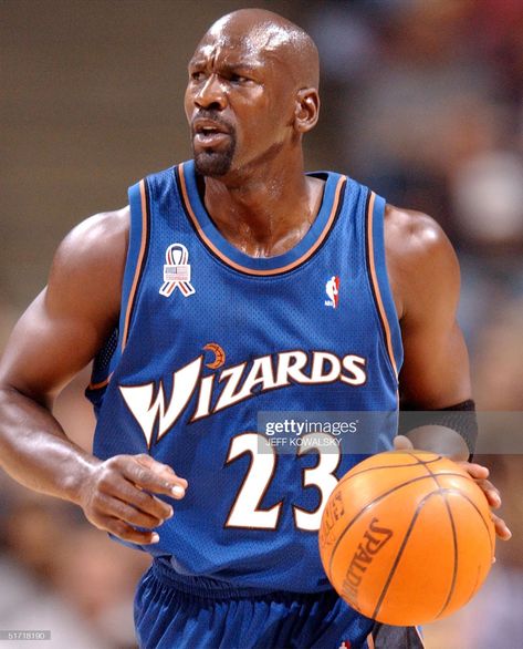 Washington Wizards Michael Jordan against the Detroit Pistons in his... News Photo - Getty Images Washington Wizards, Jordan Wizards, Michael Jordan Wizards, Michael Jordan Washington Wizards, Michael Jordan Photos, Michael Jordan Basketball, Unc Tarheels, Like Mike, Jordan Basketball