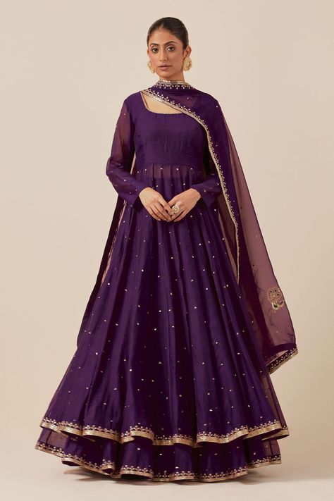 Anarkali Skirt, Kathak Costume, Anarkali Designs, Anarkali Dress Pattern, Pakistani Wedding Outfits, Long Dress Design, Violet Color, Designer Dresses Casual, Ethnic Outfits