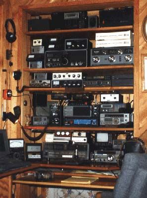 HAM radio equipment. A must to stay connected when everything else goes down. Running off a gas powered generator of course Amature Radio, Gas Powered Generator, Ham Radio Equipment, Radio Equipment, Ham Radio Antenna, Shortwave Radio, Cb Radios, Radio Shack, Cb Radio