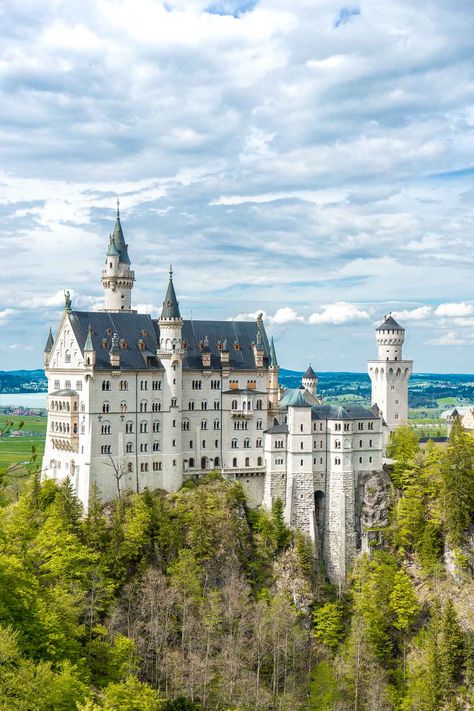 Real Life Castles, Neuwachstein Castle, Neuschwanstein Castle Interior, Neuswanstein Castle, Munich Castle, Germany Castles Neuschwanstein, Neuschwanstein Castle Photography, Castles Germany, Castles Europe