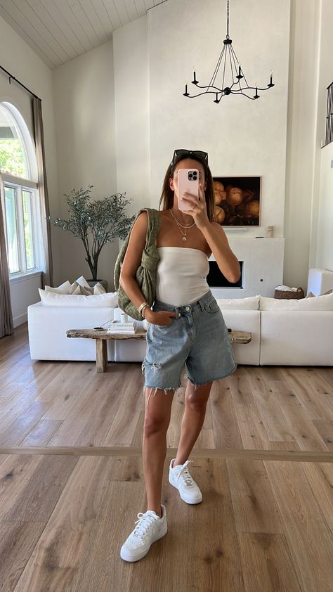 Basic Outfits Summer, Tube Top Outfits, Amazon Items, White Tube Top, Jean Short Outfits, Look Con Short, Shorts Outfits Women, Summer Shorts Outfits, Outfit Inspo Summer