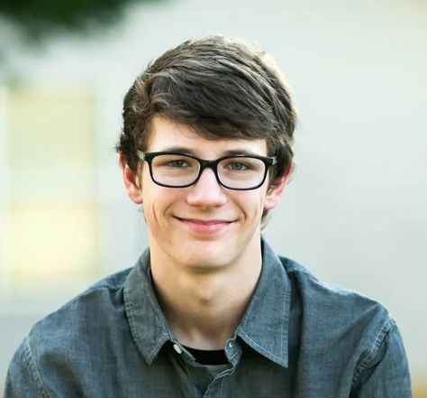 20 Nerd Hairstyles for Boys to Boost the Style Game – HairstyleCamp Nerdy Hairstyles Men, Nerdy Boys With Glasses, Nerd Hairstyles, Nerdy Hairstyles, Nerd Hair, Cool Haircuts For Boys, Nerdy Boy, Nerd Boy, Hairstyles For Boys