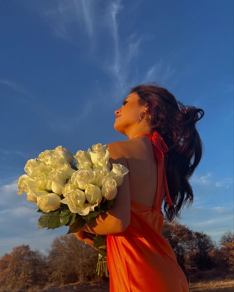 Orange dress 
Flowers
Roses
Flower bouquet 
Rose bouquet 
Birthday 
Social media
Pose ideas
Photography poses
Satin dress Women With Roses Photography, Birthday Picture With Flowers, Holding Flowers Pose Aesthetic, Birthday Bouquet Photoshoot, Flower Photoshoot Birthday, Birthday Flowers Bouquet Photoshoot, How To Pose With Flower Bouquet, Posing With Flowers Bouquets, Photos With Bouquet Of Flowers