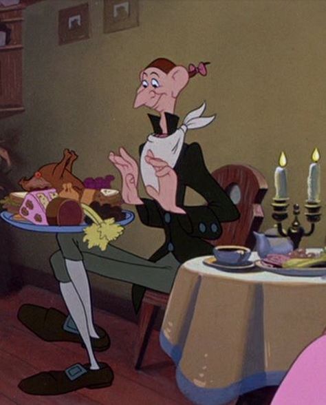 Disney's The Legend of Sleepy Hollow, Ichabod Crane, Bing Sleepy Hollow Disney, Halloween Disney Movies, Ichabod Crane, The Legend Of Sleepy Hollow, Legend Of Sleepy Hollow, Headless Horseman, Walt Disney Animation, Halloween Images, Sleepy Hollow