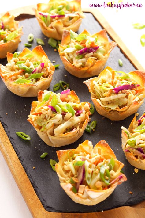 Thai Peanut Salad Wonton Cups www.thebusybaker.ca Salad Wonton Cups, Wonton Cups Appetizers, Thai Peanut Salad, Thai Appetizer, Peanut Salad, Crispy Wonton, Wonton Cups, Won Ton, Healthy Party Food