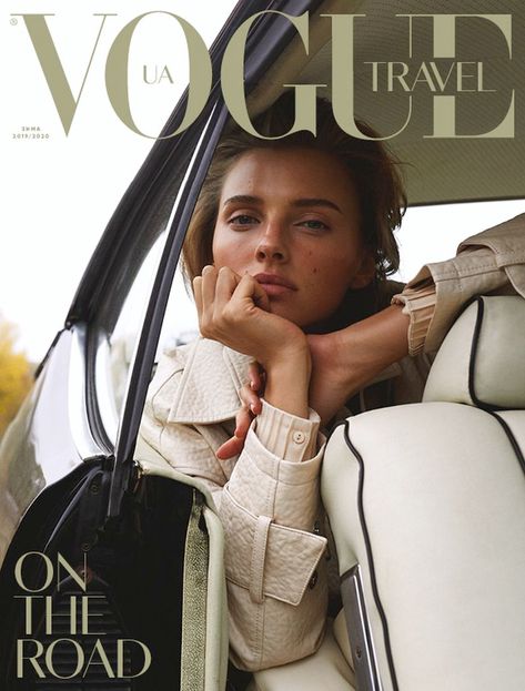 Vogue Ukraine Travel December 2019 Cover (Vogue Ukraine) High Fashion Photography, Vogue Photography, Vintage Vogue Covers, Vogue Vintage, Magazine Vogue, Vogue Magazine Covers, Fashion Magazine Cover, Fashion Cover, Vogue Covers