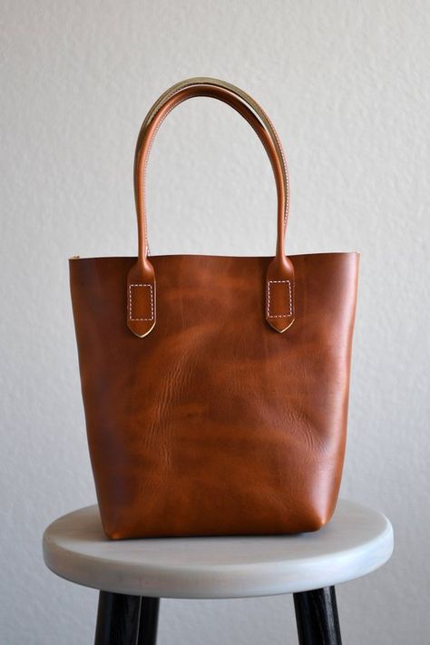 Leather Market Tote Bag in Aged Whiskey Horween Leather Wrap Wallet, Aged Whiskey, Minimal Wallet, Luxury Tote Bags, Market Tote Bag, Leather Tote Purse, Horween Leather, Leather Dye, Market Tote