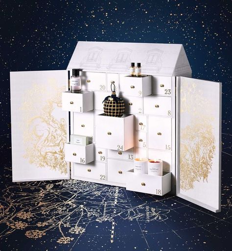 La Collection Privée Christian Dior Luxury Advent Calendar | DIOR Natal, Dior Gift Set, Best Beauty Advent Calendar, Dior Fragrance, Dior Boutique, Wooden Advent Calendar, Modern Christmas Decor, Advent Calenders, Dior Beauty