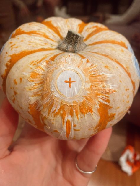 Christian Pumpkin Painting, Painted Pumpkins Aesthetic, Fall Aesthetic Christian, Orange Christian Aesthetic, Pumpkin Painting Aesthetic, Aesthetic Pumpkin Painting, Fall Sleepover, Painting Pumkins, Jesus Aesthetic