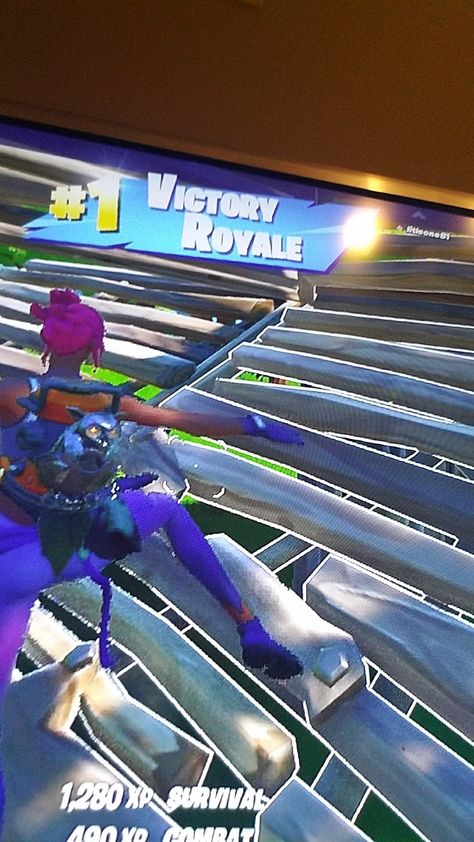 I got a victory royal today Video Game, Doodle Art, Victory Royale Fortnite, Fortnite Victory Royale, Addison Cinema, Dump Ideas, Phone Screen, Fortnite, Victorious