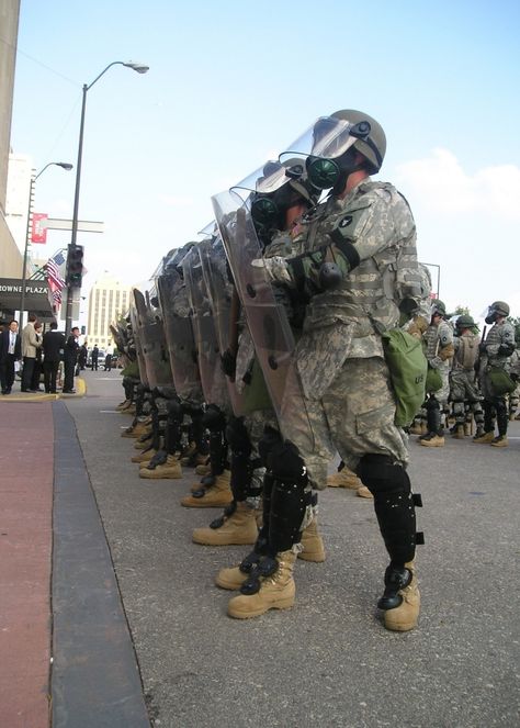 Minnesota Army National Guard. Ghost Recon, Army National Guard, Crowd Control, Military Soldiers, National Convention, United States Military, United States Army, Us Military, National Guard