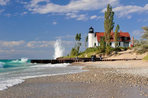 Point Betsie Lighthouse Nut Photography, Lighthouse Inspiration, Lake Lighthouse, Michigan History, Weather Underground, Michigan Travel, Light Houses, Flower Gardens, Creative Pictures