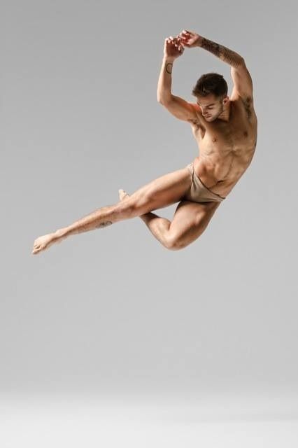 남성 근육, Male Ballet Dancers, Ballet Poses, 남자 몸, Male Dancer, Anatomy Poses, Kunst Inspiration, 인물 드로잉, Human Poses Reference