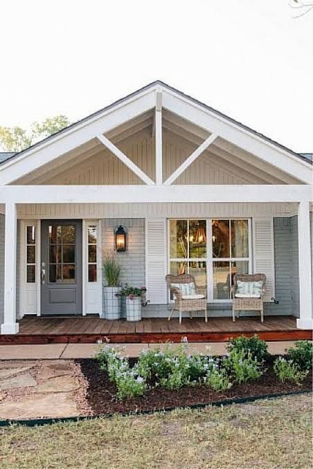 Porch Ideas for Every House Style Farmhouse Front Porch Decor, Front Porch Remodel, Front Porch Addition, Fasad Design, Ranch House Remodel, Ranch House Exterior, House Front Porch, Porch Remodel, Porch Addition