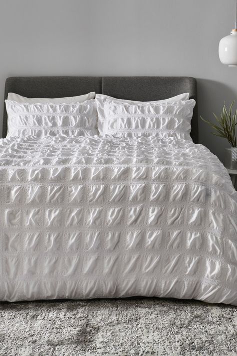 Square Duvet Cover, Barn Bedrooms, Textured Duvet Cover, Textured Duvet, Fluffy Cushions, Textured Bedding, Patterned Bedding, White Duvet, White Duvet Covers