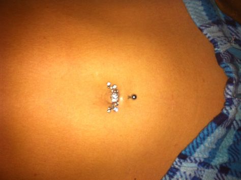 Belly ring. Inverse navel piercing Belly Piercings, Inverse Belly Button Piercing, Inverse Navel Piercing, Gold Belly Button Rings, Cute Belly Rings, Bellybutton Piercings, Piercing Inspo, Button Piercing, Body Is A Temple