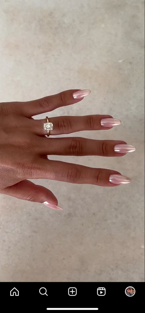 Classy Nails For Short Nails, Nails To Wear With Pink Dress, French Tip Nails With Chrome On Top, Nails Acrylic Classy Elegant, Chrome French Ombre Nails, Model Nails Natural, Dip Nail Extensions, Timeless Nails Classy, Soft Glam Nails