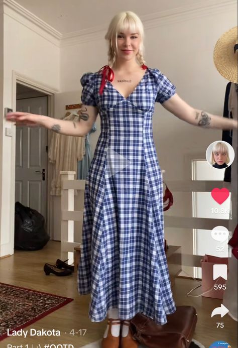 Blue Gingham Skirt, Blue Gingham Outfit, Gingham Dress Outfit, Gingham Outfit, Fashion Design Classes, Blue Gingham Dress, Gingham Fashion, Picnic Dress, Dress Aesthetic