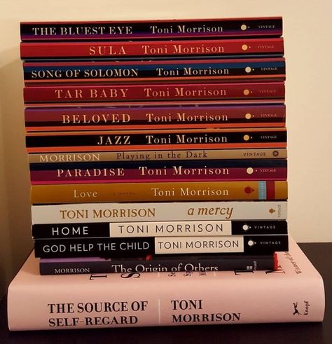 Toni Morrison Aesthetic, Toni Morrison Books, Toni Morrison Quote, Song Of Solomon Toni Morrison, Sula Toni Morrison, Beloved Toni Morrison, Empowering Books, Best Self Help Books, Toni Morrison