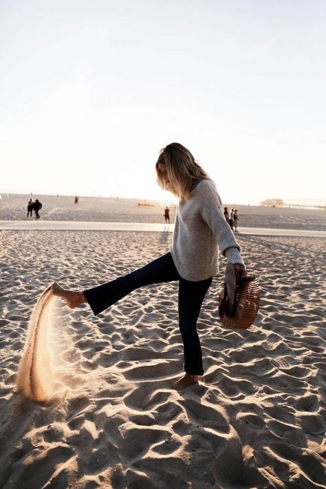 let's take a walk along the beach #ocean #sand Beach Photography, Strand Shoot, Damsel In Dior, Beach Poses, Beach Photoshoot, Beach Vibe, Beach Photos, Beautiful Photography, Spring Break