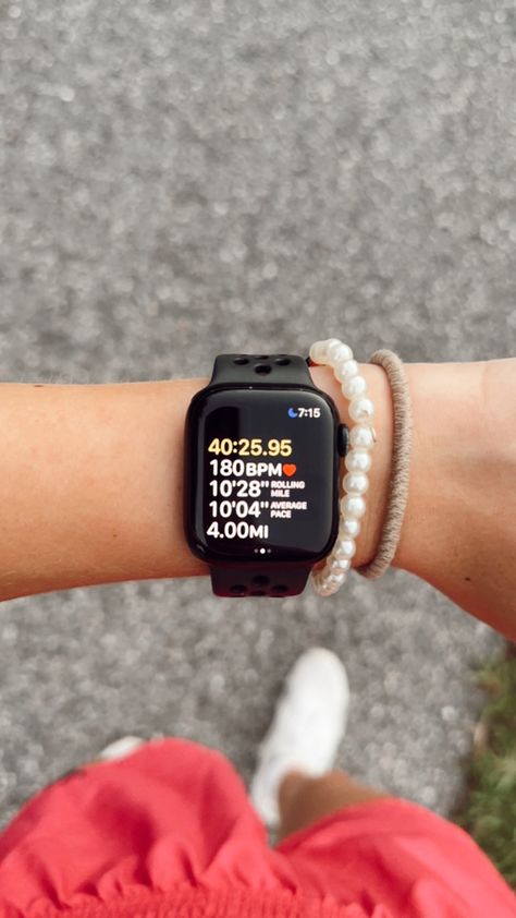 Running Aesthetic Apple Watch, Apple Watch Running Aesthetic, Running Apple Watch, Apple Watch Running, Running Inspo, Manifest 2024, Apple Watch Fitness, Running Pictures, 10000 Steps