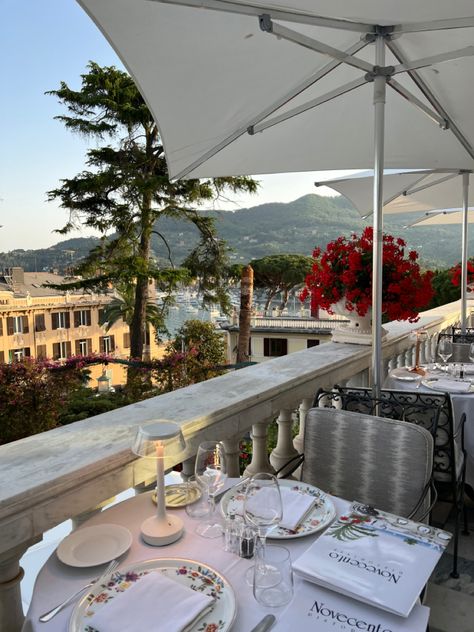 #italy #italian #romantic #dinner #portofino #restaurant #luxurylifestyle #love #dateideas Italian Living Aesthetic, Italy Aesthetic Restaurant, Portofino Italy Outfit, Romantic Dinner Restaurant, Romantic Italian Aesthetic, Portofino Restaurant, Portofino Italy Aesthetic, Portofino Aesthetic, Positano Restaurants