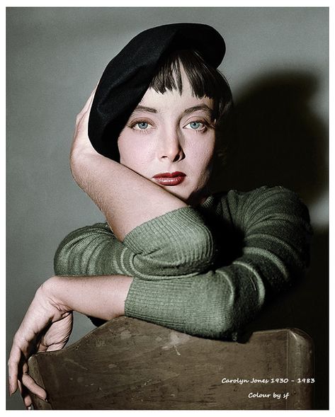 Caroline Jones, Carolyn Jones, Classic Hollywood Glamour, Nose Drawing, Adams Family, Pretty Celebrities, Old Hollywood Stars, Classic Movie Stars, Ageless Beauty