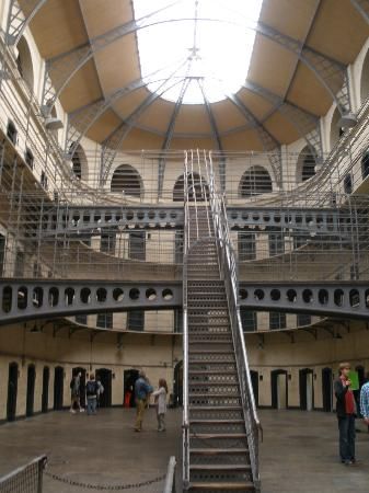 Kilmainham Gaol, Dublin - Attraction Images - TripAdvisor Guinness Dublin, Kilmainham Gaol, Things To Do In Dublin, Picture Painting, Irish Sea, National Cemetery, Irish History, Dublin City, Republic Of Ireland