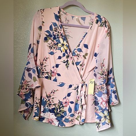 This Is A Bnwt Perception Conceot Flowy Long Sleeve Top. Size L. It Is A Beautiful Pink Floral With Flowy Sleeves. Flowy Long Sleeve Top, Checkered Blouse, Sheer Long Sleeve Top, Velvet T Shirt, Boho Style Tops, Balloon Sleeve Blouse, Flowy Sleeves, Lace Tunic, Tie Front Blouse