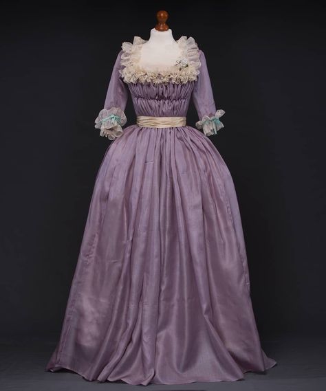 1790s Fashion, French Dresses, 18th Century Dress, Rococo Fashion, Womens Costumes, 18th Century Costume, 18th Century Clothing, Century Dress, Fantasy Dresses