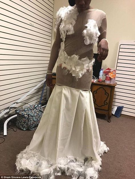 Mom slams designer who 'made her teen daughter an inappropriate dress' #dailymail Ugliest Wedding Dress Funny, Ugly Prom Dress, Wedding Dress Fails, Worst Prom Dresses, Prom Dress Fails, Ugly Wedding Dress, Funny Prom, Worst Wedding Dress, Ugly Dresses