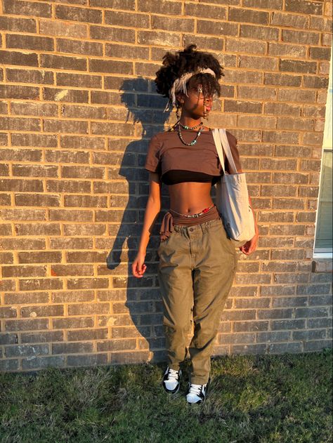 Spiritual Streetwear Aesthetic, Boho Outfits Black Women Pants, Black Boho Outfit Bohemian, Afro Grunge Outfits, 90s Grunge Black Women, Earthy Streetwear Aesthetic, Bohieman Style Clothes Black Women, Boho Astethic Outfits Black Women, Boho Earthy Black Women