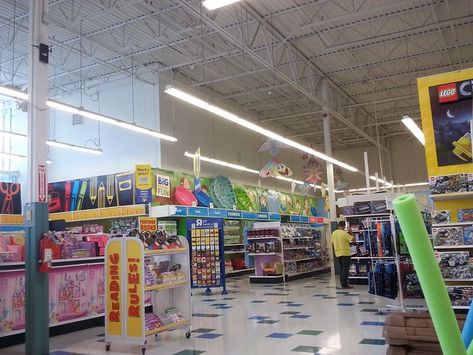 Toys R Us interior | Toys R Us #8360 (43,113 square feet) 12… | Flickr 2000s Toys, Nostalgia 2000s, Childhood Aesthetic, 2010s Nostalgia, Nostalgia Core, Childhood Memories 2000, Nostalgic Pictures, Nostalgia Aesthetic, Nostalgic Images